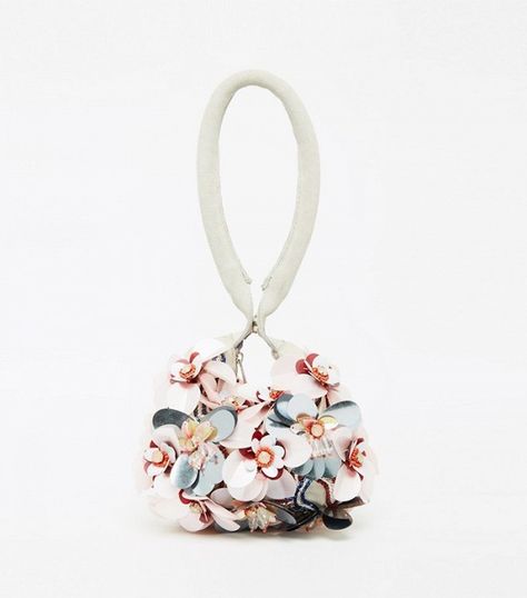 Embellished Bags, Flower Bag, Leather Flowers, Big Flowers, Fabric Bags, Beaded Bags, Cute Bags, Beautiful Bags, Bago