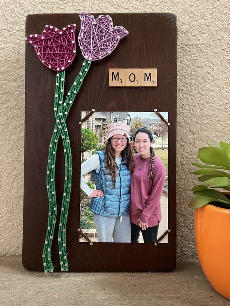 Last Minute Mothers Day Gifts, Homemade Picture Frames, Mom Picture Frame, Mom Picture, Homemade Gifts For Mom, Mom Frame, Special Gifts For Mom, Diy Gifts For Mom, Mom Pictures