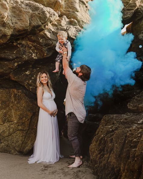 Gender Reveal At The Beach, Beach Gender Reveal, Gender Reveal Photoshoot, Reveal Photoshoot, Boy Gender Reveal, Pleated Tulle, Its A Boy, Baby 2, Reveal Ideas