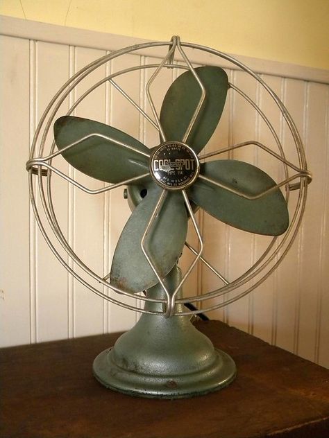 Military Bedroom, Army Bedroom, Casa Retro, Industrial Fan, Military Decor, Antique Fans, Army Room, Old Fan, Metal Fan