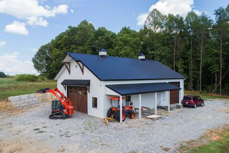 Morton Buildings Workshop Hobby Garage, Pole Barn Designs, Pole Barn Garage, Equestrian Building, Backyard Barn, Building A Pole Barn, Morton Building, Post Frame Building, Barn Shop