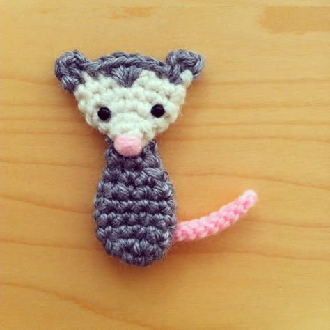 Do you say possum or opossum? "The 'O' is silent, I think," suggests Mike. Or we can say, "possum, o-possum" all poetic-like. Which reminds me of the wonderful voice-acting of William Shatner in Ov… Crochet Flat Animals, Crochet Opposum Pattern Free, Opposum Crochet, Opossum Aesthetic, Small Crochet Projects Free Patterns, Crochet Possum, Opossum Crochet, Crochet Opossum, Baby Dance