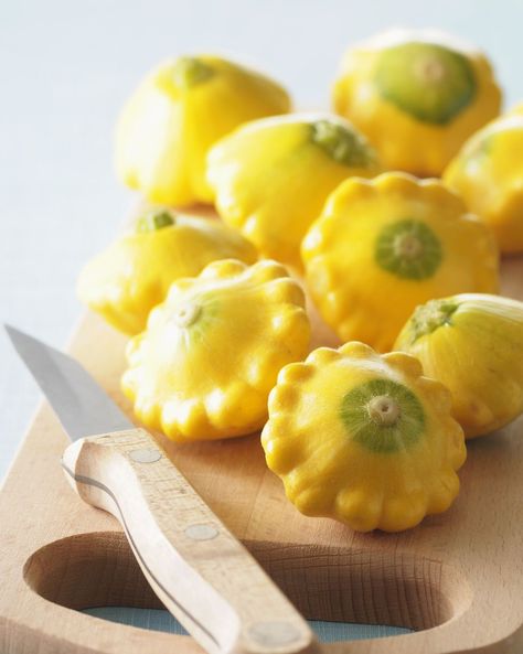 Pattypan squash Pattypan Squash Recipes, Squash Types, Sweet Dumpling Squash, Pattypan Squash, Squash Varieties, Sweet Dumplings, Carb Alternatives, Kabocha Squash, Sugar Pumpkin