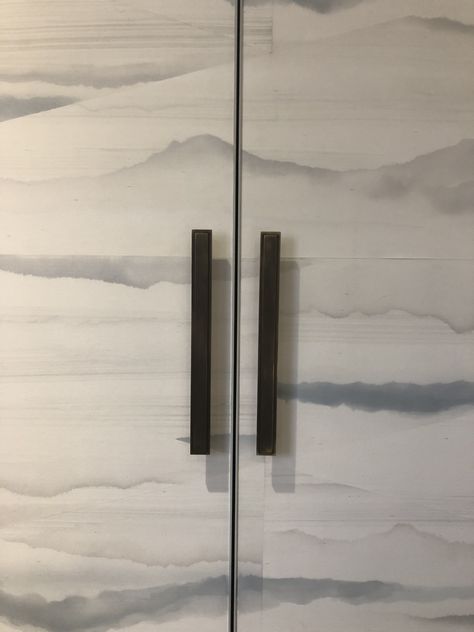 FROMENTAL HAND-PAINTED TEXTURED WALLPAPER WARDROBE DOORS Wallpaper Wardrobe Doors, Wallpaper Wardrobe, Fromental Wallpaper, Glass Wardrobe, Deluxe Room, Joinery Design, Joinery Details, Material Textures, Bespoke Interiors