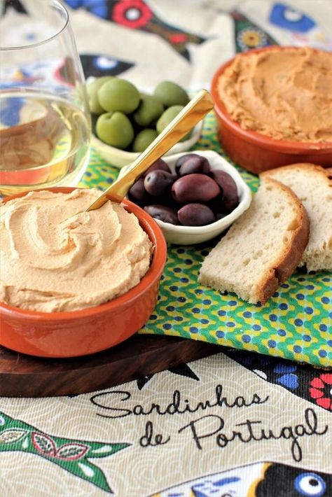 Portugal Kitchen, Fish Pate, Sardine Fish, Quick Appetizer, Sardine Recipes, Pate Recipes, Ethiopian Food, Quick Appetizers, Portuguese Recipes