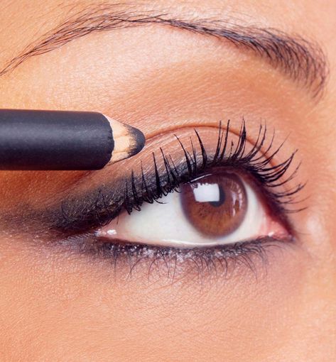 How to Wear Waterline Eyeliner – 100% PURE How To Smudge Eyeliner, Eyeshadow On Waterline, Water Line Eyeliner, Waterline Eyeliner Looks, Eyeliner On Waterline, Best Eyeliner For Waterline, How To Put Eyeliner, Eyeliner Waterline, How To Use Eyeliner