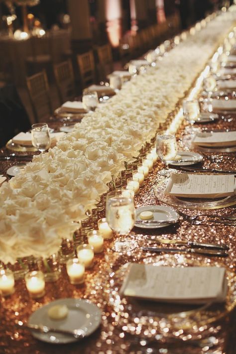 Rose Gold Centerpiece, Candles And Flowers, Gold Wedding Centerpieces, Friend Party, Wedding Wallpaper, Modern Centerpieces, Gold Centerpieces, Events Design, Ballroom Wedding