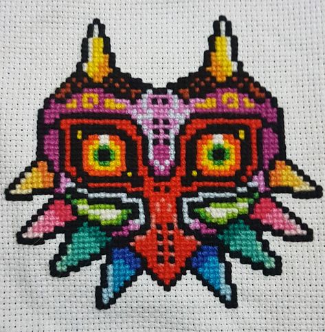 Zelda Mask, Majoras Mask, Weaving Yarn, Pixel Pattern, Fun Art, Needle Art, Embroidery Inspiration, Diamond Art, Cross Stitch Embroidery