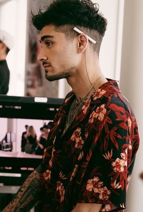 Zany Malik, Zayn Malik Hairstyle, Zayn Malik Style, Gambar One Direction, Zayn Malik Photos, Zayn Malik Pics, Men Haircut Styles, Corte De Cabelo Masculino, Mens Haircuts Short