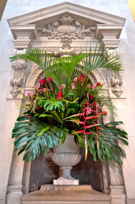 Thai Floral Arrangements, Heliconia Arrangement, Red Flower Arrangements, Botanical Display, Tropical Floral Arrangements, Tropical Flower Arrangements, Large Floral Arrangements, Altar Flowers, Home Floral Arrangements