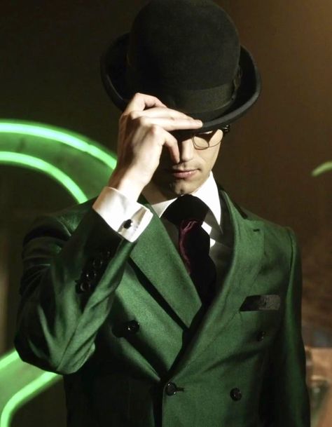 Edward Nygma Icon, Riddler Aesthetic, Riddler Dc, Edward Nygma Gotham, Riddler Gotham, Edward Nygma, Cory Michael Smith, The Riddler, Tally Hall