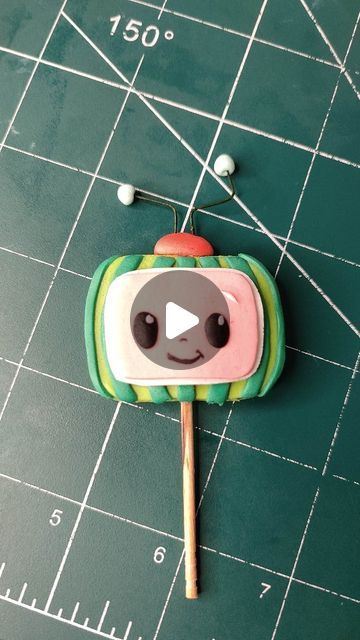 Cocomelon Fondant Tutorial, Cocomelon Cakecicles, Cocomelon 3d Cake Topper, Coconelon Girl Cake, Modelling Chocolate, Gum Paste, Melon, Cake Art, Fondant