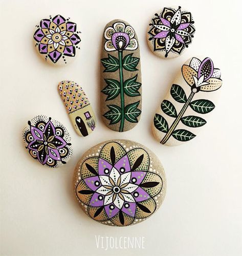 Rock Painting Flowers, Rock Flowers, Rock Hand, Magnet Crafts, Painted Rocks Craft, Pebble Stone, Dot Art Painting, Rock Painting Designs, Mandala Stones