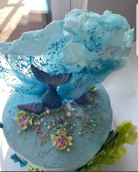 Fondant Cake Tutorial, Learn Cake Decorating, Decorating Food, Ocean Cakes, Spring Roll Wrappers, Blueberry Cake Recipes, Sea Cakes, Mermaid Theme Birthday, Fondant Tutorial