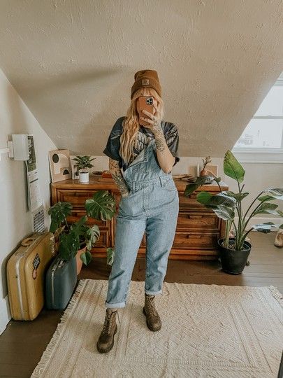 Blundstone Women Outfit Fall, Blundstone Outfit Summer, Granola Girl Fall Outfits, Masc Femme Fashion, Blundstone Women Outfit, Maria Layton, Blundstone Outfits, Blundstone Outfit, Blundstone Women