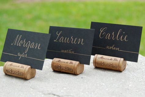 Wine Cork Place Card Holder, Wine Cork Wedding, Wine Theme Wedding, Wine Cork Projects, Cork Projects, Champagne Corks, Table Card Holder, Diy Event, Seating Cards