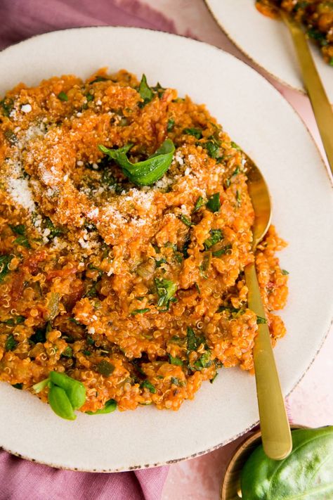 Toddler Friendly Instant Pot Caprese Quinoa Broccoli Cheddar Quinoa, Caprese Quinoa, Cheesy Quinoa, Make Quinoa, Toddler Friendly Meals, Quinoa Recipes Easy, Easy Quinoa, Quinoa Recipe, Broccoli Cheddar