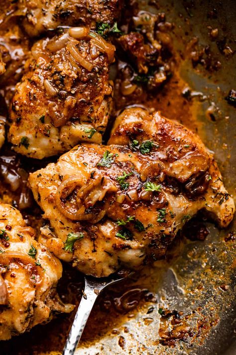 Honey Beer Chicken, Beer Chicken Marinade, Honey Sauce For Chicken, Beer Marinated Chicken, Beer Marinade, Mustard Chicken Thighs, Nutritional Recipes, Beer Sauce, Garlic Mustard