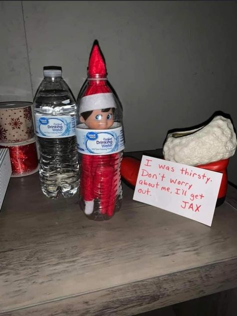 Simple Elf On The Shelf, Elf Is Back Ideas, Simple Thanksgiving Table Decor, Elf Ideas Easy, Diy Christmas Decorations For Home, Awesome Elf On The Shelf Ideas, Juice Bottle, Xmas Elf, Elf Antics