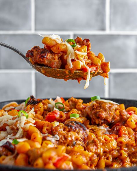 Mac And Cheese With Sausage, Mac And Cheese Box Recipe, Sausage And Bell Peppers, Sausage Mac And Cheese, Skillet Mac And Cheese, Sausage Mcmuffin, Cheesy Macaroni, Cheesy Mac And Cheese, Boxed Mac And Cheese