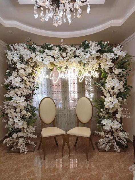 Engagement Decors At Home, Luxury Engagement Decor, Pakistani Engagement Decorations At Home, Home Engagement Decoration, Engagement Decorations At Home, Engagement Background, Wedding Ring Pillow Diy, Small Wedding Decor, Engagement Stage Decoration