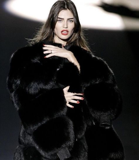 Supermodel Body, Bianca Balti, Models Off Duty, Agent Provocateur, Model Life, Star Girl, Gossip Girl, Red Nails, Black Cat