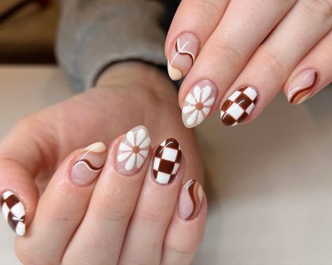 Brown Nail Designs, Checkered Nails, Brown Nail, Brown Nails Design, Boho Nails, Retro Nails, September Nails, Cute Nails For Fall, Cute Gel Nails