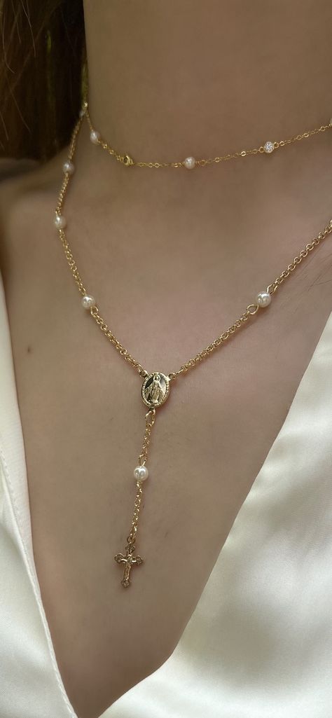 Dainty Rosary Necklace, Rosary Necklace Outfit, Rosary Necklace Aesthetic, Crucifix Necklace Women, Cross Necklace Aesthetic, Diy Rosary Necklace, Types Of Necklaces, Manifestation 2024, Virgin Mary Rosary