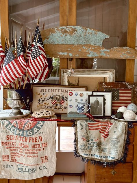 Celebrating Independence Day: Patriotic Decor Ideas for Your Home & this weekend Antique Haul 26 Patriotic Mantle, Patriotic Decor Ideas, Americana Home Decor, Antique Booth Displays, Mantle Ideas, Marine Corps Veteran, Liz Marie, Vintage Patriotic, Summer Decorations