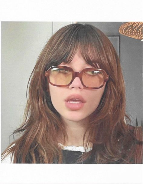 gorgeous chunky 70s style glasses on jaden byrd Jaden Byrd, Hair And Glasses, Dream Hair, 가을 패션, Aesthetic Hair, Pretty Face, Pretty Hairstyles, Hair Looks, Hair Goals