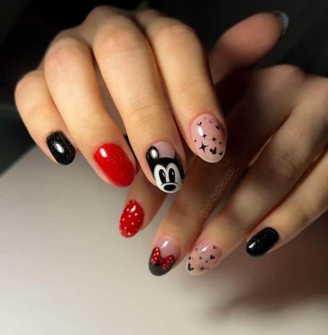 33+ Mickey Mouse Nail Ideas Mickey Mouse Almond Nails, Nail Art Designs Mickey Mouse, Black And Red Mickey Nails, Colorful Mickey Nails, Mickey Mouse Accent Nails, Minnie Mouse Nail Art, Mickey Mouse Nail Art, Disney Money, Mickey Hands