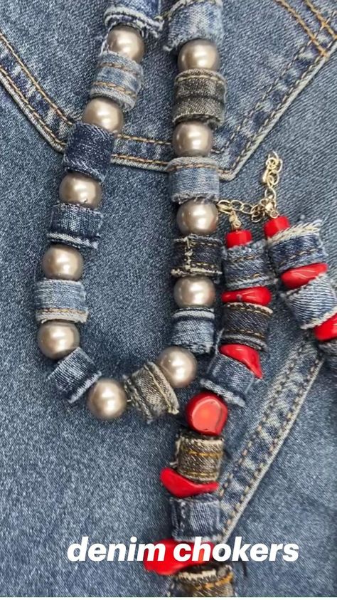 Blue Jean Jewelry Diy, Denim Bracelet, Denim Earrings, Denim Crafts Diy, Diy Fabric Jewellery, Blue Jeans Crafts, Denim Jewelry, Bridal Fashion Jewelry, Fabric Necklace