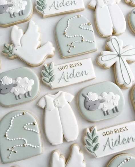 Christening Cookies, Vintage Oven, Baptism Cookies, Baby Buns, Baby Boy Baptism, Cookie Bouquet, Baptism Cake, Baby Baptism, Baptism Party