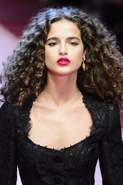 Curly Hair Inspiration, Penteado Cabelo Curto, Hair Design, Long Curly Hair, Curly Girl, Long Curly, Big Hair, Milan Fashion, Curly Hair Styles Naturally