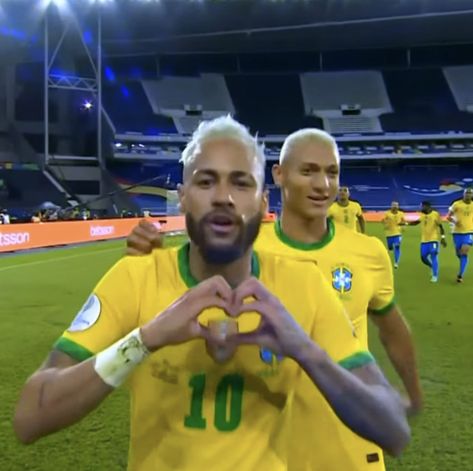 Neymar Doing A Heart, Neymar Jr Heart Hand, Neymar Jr Heart, Neymar Funny Face, Neymar Heart, Neymar Icons, Neymar Quotes, Neymar Memes, Neymar Pic