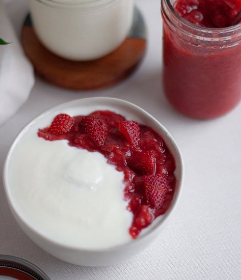 Rhubarb Yogurt, Yogurt Bowl Recipe, Strawberry Rhubarb Sauce, Cooking And Baking Recipes, Rhubarb Jam Recipes, Rhubarb Sauce, Yogurt Toppings, Organic Valley, Dessert Board