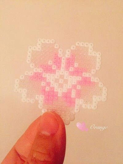 Pearler cherry blossom Melt Beads Patterns, Hama Art, Hamma Beads Ideas, Easy Perler Bead Patterns, Pearl Beads Pattern, Easy Perler Beads Ideas, 3d Perler Bead, Fuse Bead Patterns, Hama Beads Design