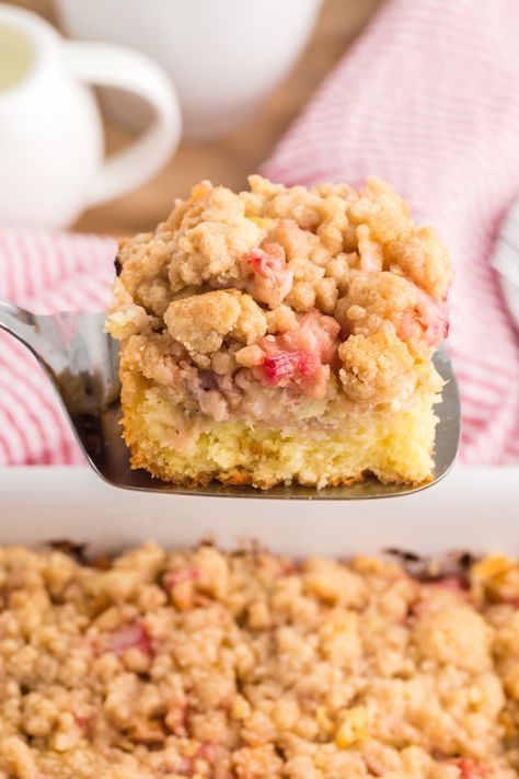 Rhubarb Coffee Cake Recipes, Rhubarb Coffee Cake, Best Recipes Ever, Rhubarb Coffee Cakes, Pecan Pie Cake, Fresh Rhubarb, Streusel Cake, Rhubarb Desserts, Rhubarb Cake