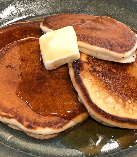 Self Rising Flour Pancakes, Cracker Barrel Pancakes, Buttermilk Pancakes Easy, Cracker Barrel Restaurant, No Flour Pancakes, Fresh Kitchen, Perfect Pancakes, Modern Food, How To Make Pancakes