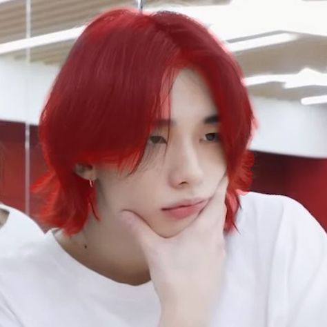 Hyunjin Red Hair, Hair Jazz, Hyunjin And In, Straykids Hyunjin Photoshoot, Hair Icon, Red Icons:), Skz In Cute, Kids Icon, Rainbow Hair