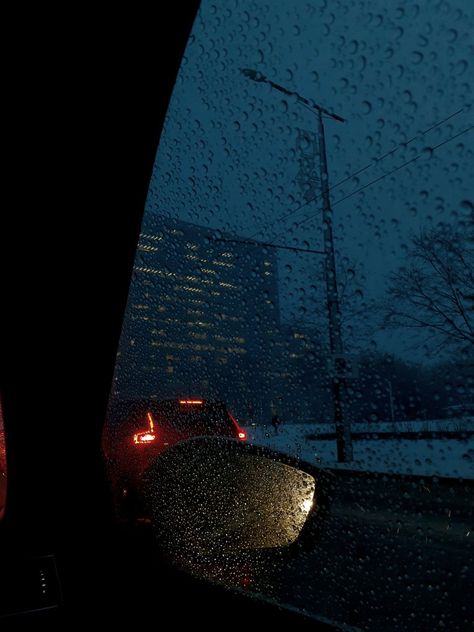 Rain winter storm snowstorm rainstorm car window Rain Pfp Aesthetic, Rain Widget, Rain Pfp, Pfp Spotify, Rainy Day Pictures, Midnights Aesthetic, Rainy Mood, Spotify Aesthetic, Sensory Details