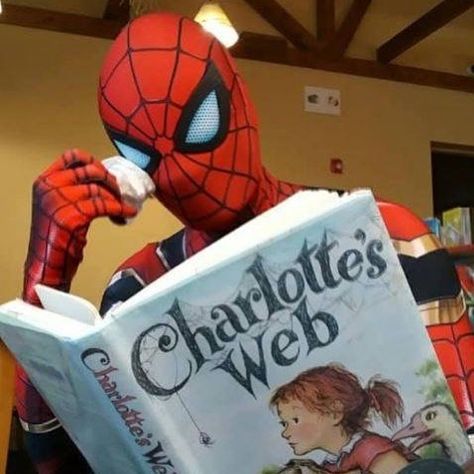 Even superheroes like to read! Spiderman Reading, Kids Hero, Charlotte's Web, Reading Humor, Classroom Inspiration, Book Humor, Deadpool Videos, Marvel Spiderman, Video Games Artwork