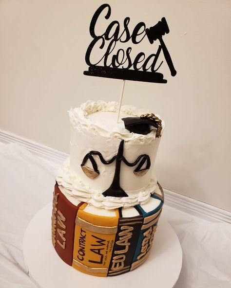 Judge Cake Ideas, Judge Cake, Lawyer Cake, Bar Exam, Contract Law, Class Of 2018, Neat Ideas, Case Closed, Cupcake Topper