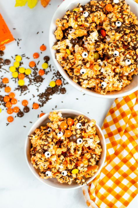 Celebrate Halloween and the fall season with this sweet and salty Monster Munch Popcorn treat and snack party mix. So fun to make and delicious too! Halloween Popcorn Mix, Party Mix Snacks, Friendly Monster, Halloween Snacks For Kids, Popcorn Treat, Monster Munch, Halloween Popcorn, Popcorn Treats, Halloween Party Snacks