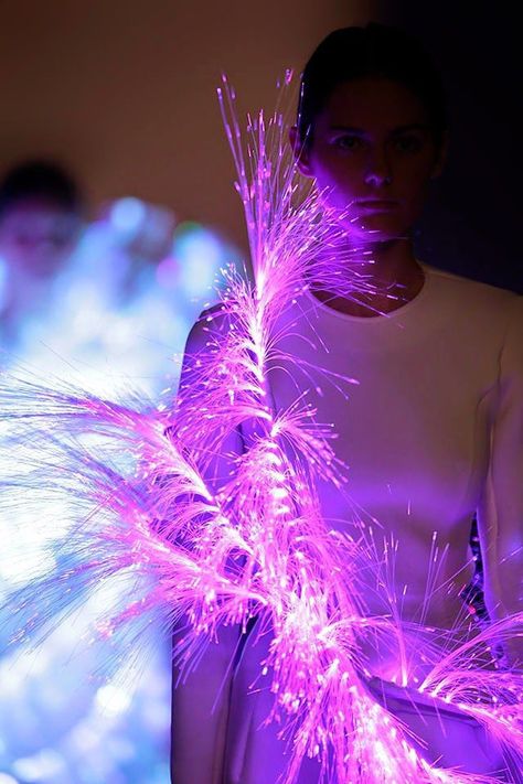 Fiber Optic Dress, High Tech Fashion, Light Up Dresses, Led Costume, Led Clothing, Funky Dresses, Led Fashion, Fibre Optics, Smart Outfit