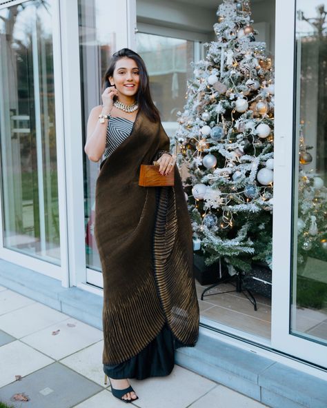 First outfit of the New Year had to be a saree! Masoom Minawala, Indian Closet, Pleated Saree, Indian Bridal Jewelry, Indian Jewelry Earrings, Bridal Jewelry Collection, Indian Dress, Bridal Jewellery Indian, Indian Wedding Outfits