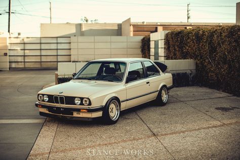 Slowest of the Low - Byron Wilcox's 1984 BMW E30 318i Bmw E30 318i, Bmw 318, Tube Chassis, Racing Circuit, Best Muscle Cars, Engine Swap, Clam Chowder, Bmw E30, Custom Wheels