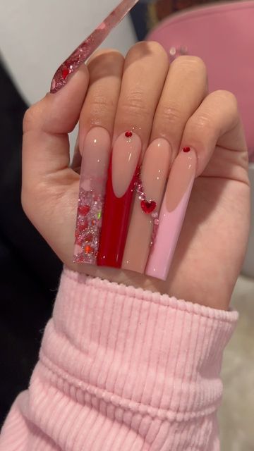 KATE SANCHEZ 💓 on Instagram: "♥️ using: •skyn •flamingo •candy apple •xoxo glitter •gloss topcoat all from @elegancenailsupply code KATE💗" Valentine Nails Pink, Bright Pink Nails, Quinceanera Nails, Valentines Day Nails, Pink Ombre Nails, Glitter Gloss, Ombre Acrylic Nails, Nail Designs Valentines, Nails Design With Rhinestones