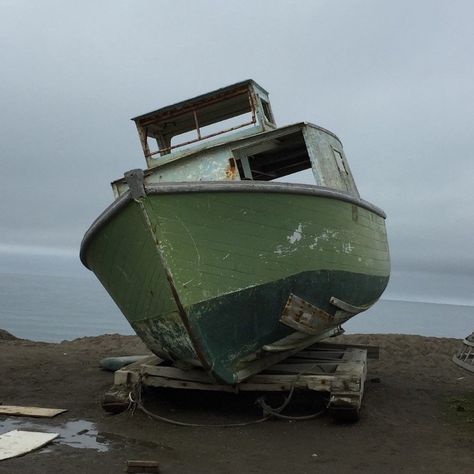 Whether you go to experience the culture or the endless light of summer, Utqiagvik, Alaska (also known as Barrow) is a bucket-list destination. Utqiagvik Alaska, Barrow Alaska, Alaska Airlines, Arctic Ocean, Heritage Center, Alaska Travel, Buying Groceries, Bucket List Destinations, National Park Service