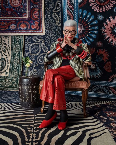 Simply gutted about the the news of @iris.apfel passing. But good Lord, what a life! If we could all be so lucky in love, talent, and admiration. This was what a true icon is. Stay passionate, stay humble, stay stylish, and stay young! Thank you Iris 💚 ⠀⠀⠀⠀⠀⠀⠀⠀⠀ ———-> #irisaphel #muse #icon Benin Art, Famous Interiors, What A Life, Welcome To My House, Good Lord, Condo Decorating, Rug Designs, Lucky In Love, Angel Painting